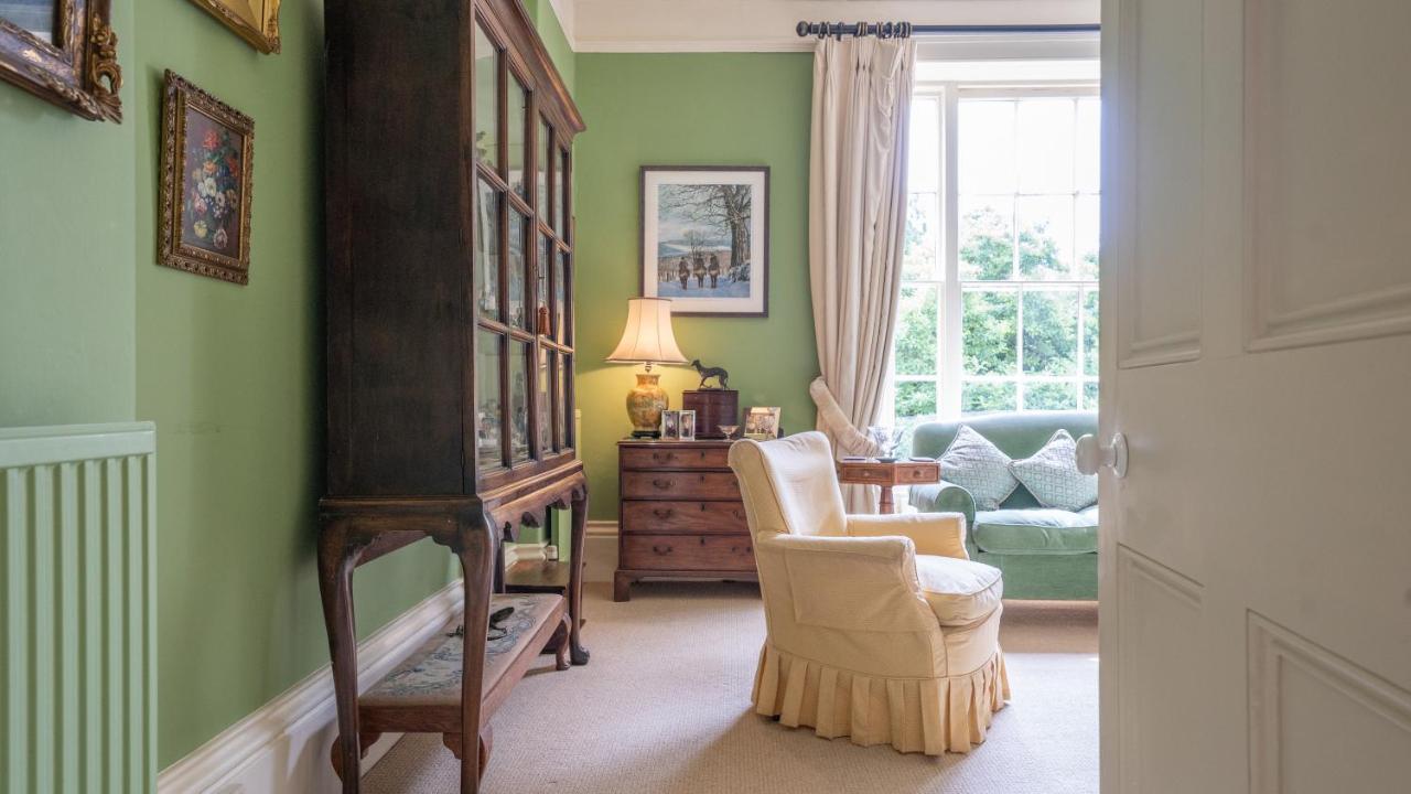 Pantybeiliau House Bed & Breakfast Gilwern Zewnętrze zdjęcie